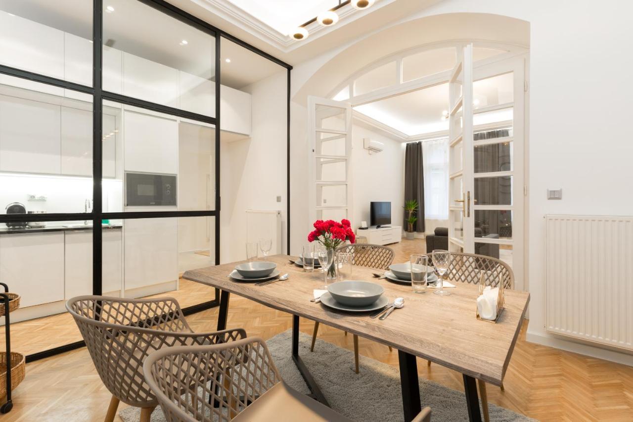Space And Style In The Heart Of Budapest W 2Br&2Bt Экстерьер фото