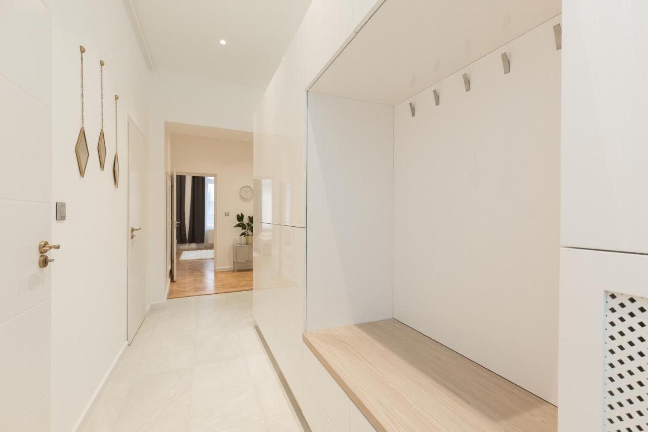 Space And Style In The Heart Of Budapest W 2Br&2Bt Экстерьер фото